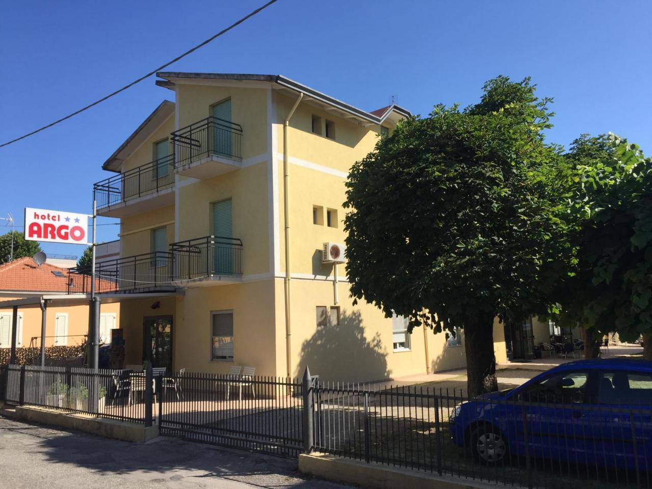 Hotel Argo Римини Экстерьер фото